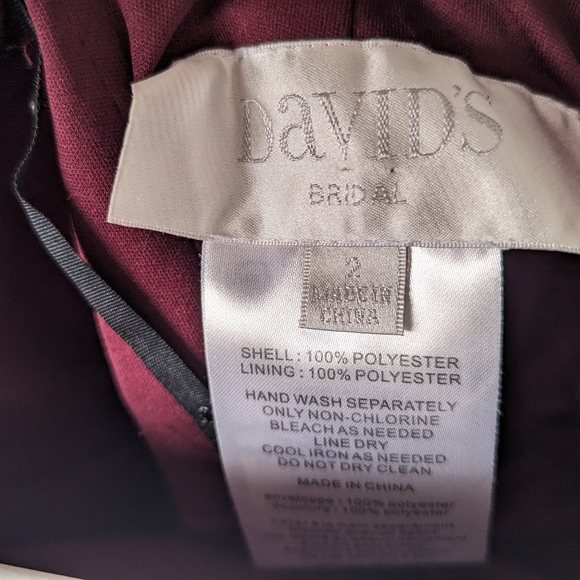 David's bridal bridesmaid dress, size 2, colour: wine - Picture 3 of 3
